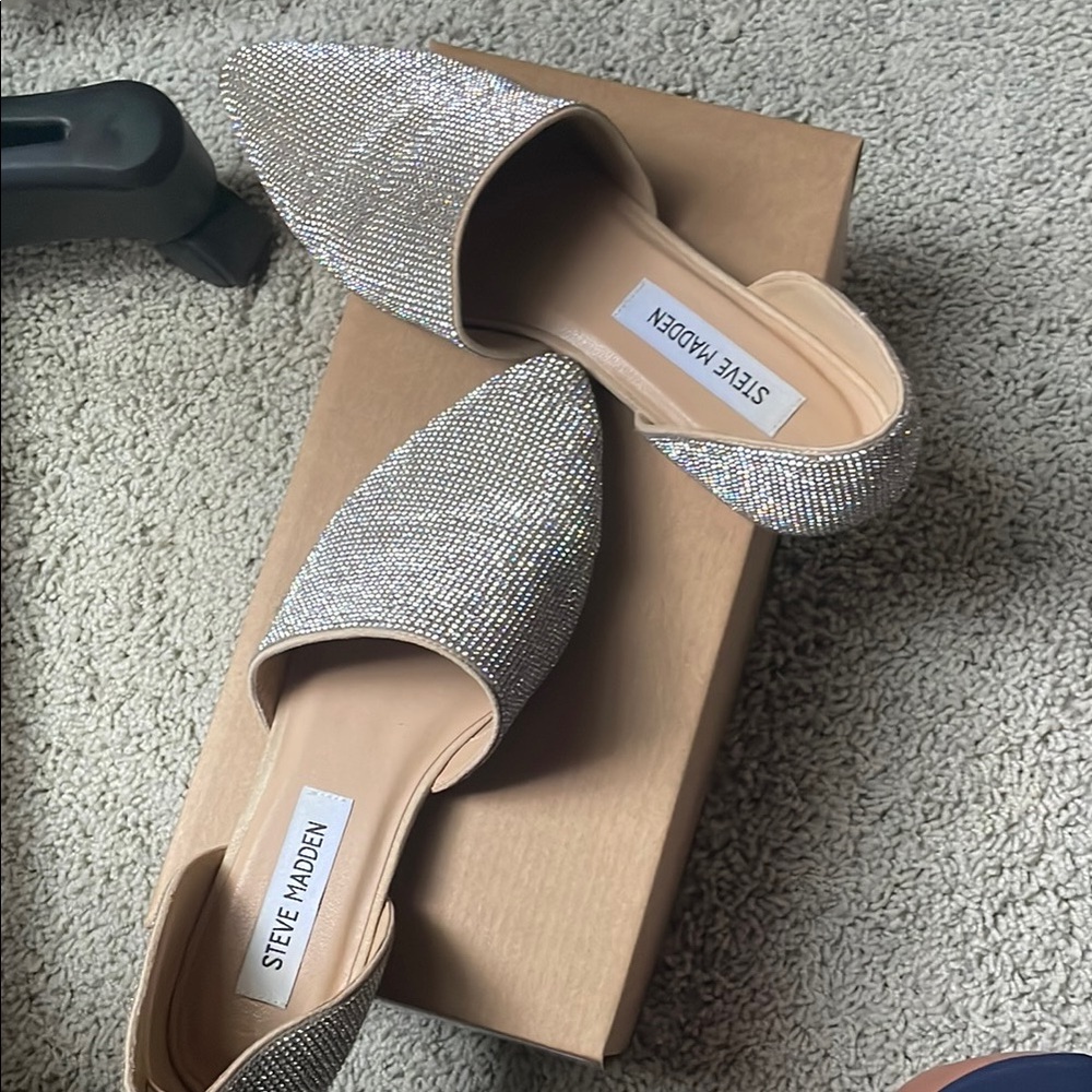 Steve Madden Silver Sparkly Flats very good condition